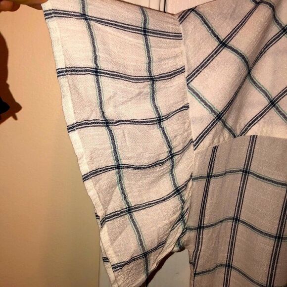 Bandolino L white blue green plaid short flutter sleeve button down shirt - Picture 6 of 10